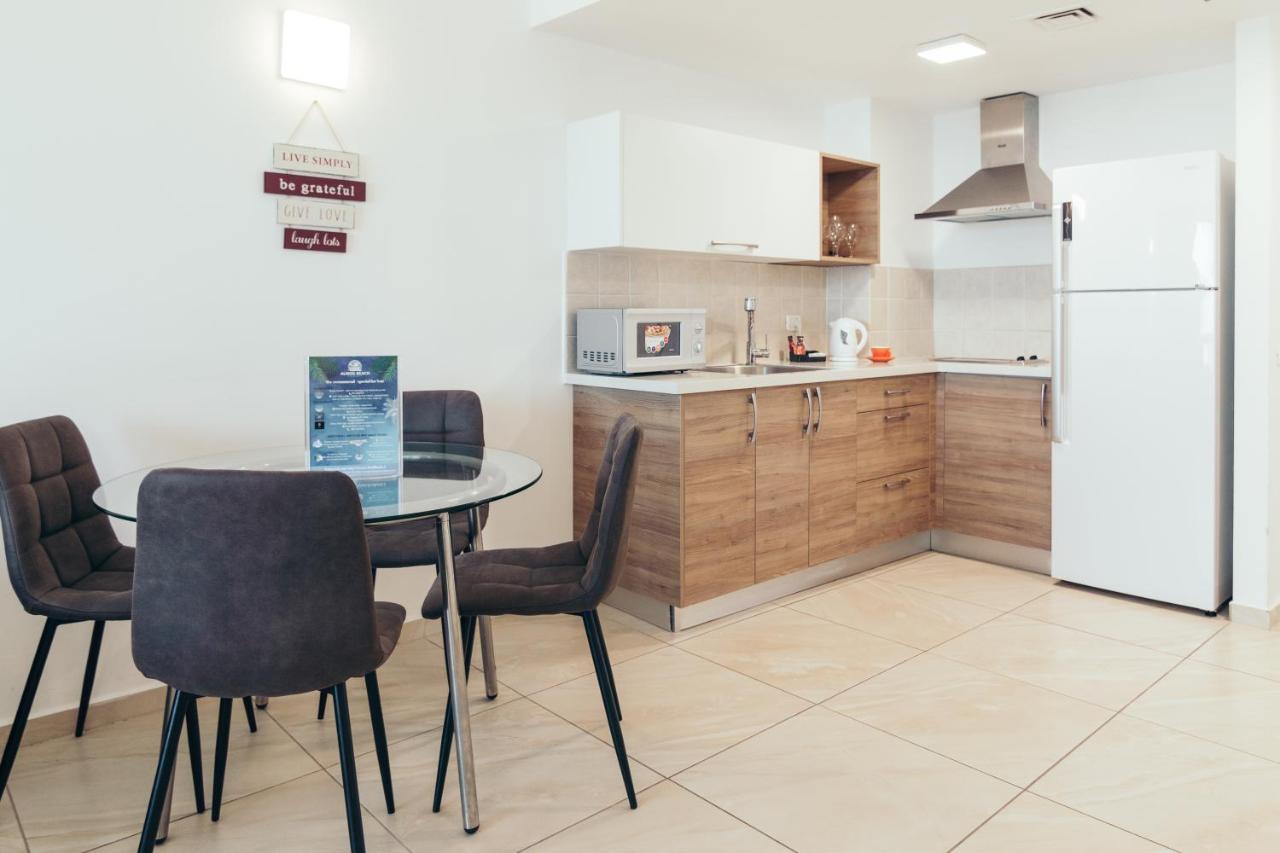 Almog Beach Apartments מגדלי חוף הכרמל חיפה 외부 사진