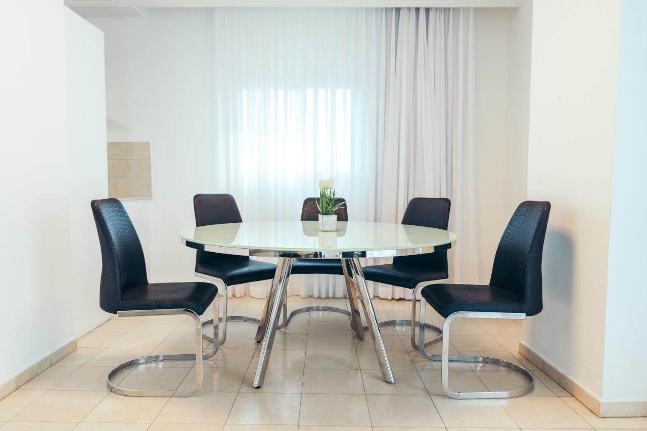 Almog Beach Apartments מגדלי חוף הכרמל חיפה 외부 사진