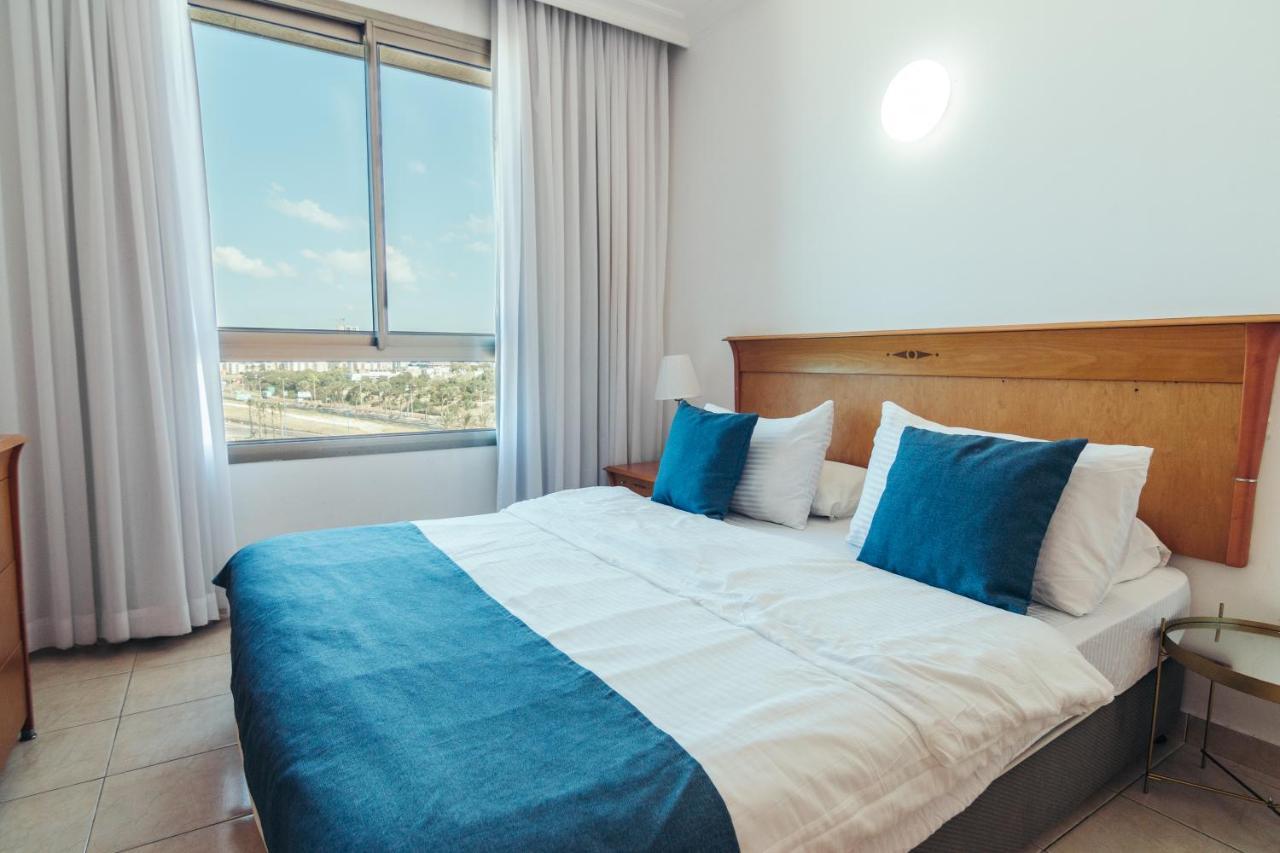Almog Beach Apartments מגדלי חוף הכרמל חיפה 외부 사진
