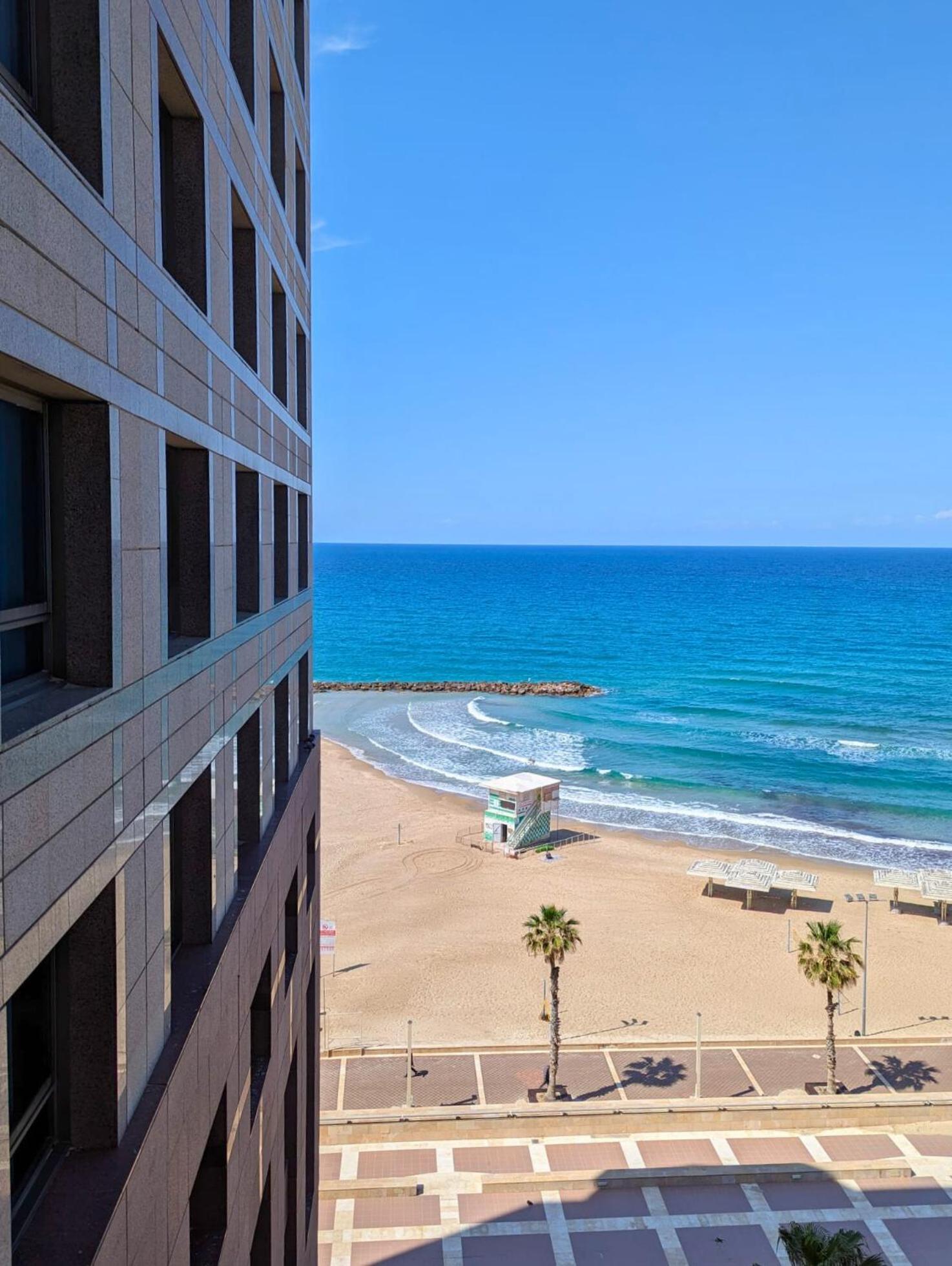 Almog Beach Apartments מגדלי חוף הכרמל חיפה 외부 사진