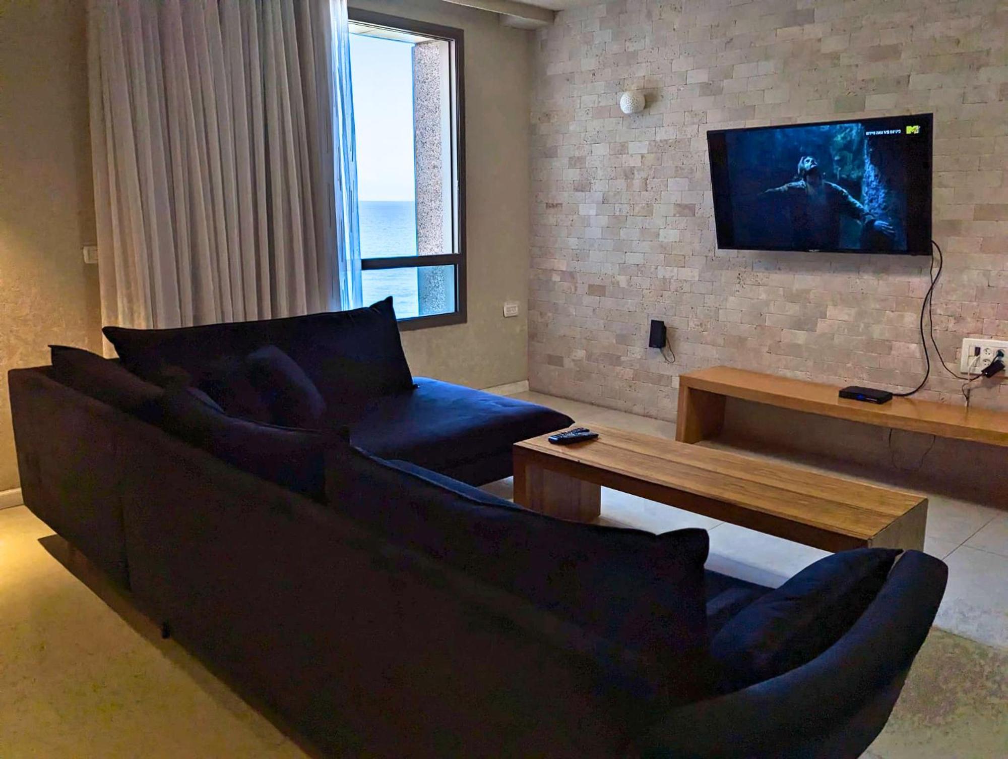 Almog Beach Apartments מגדלי חוף הכרמל חיפה 외부 사진